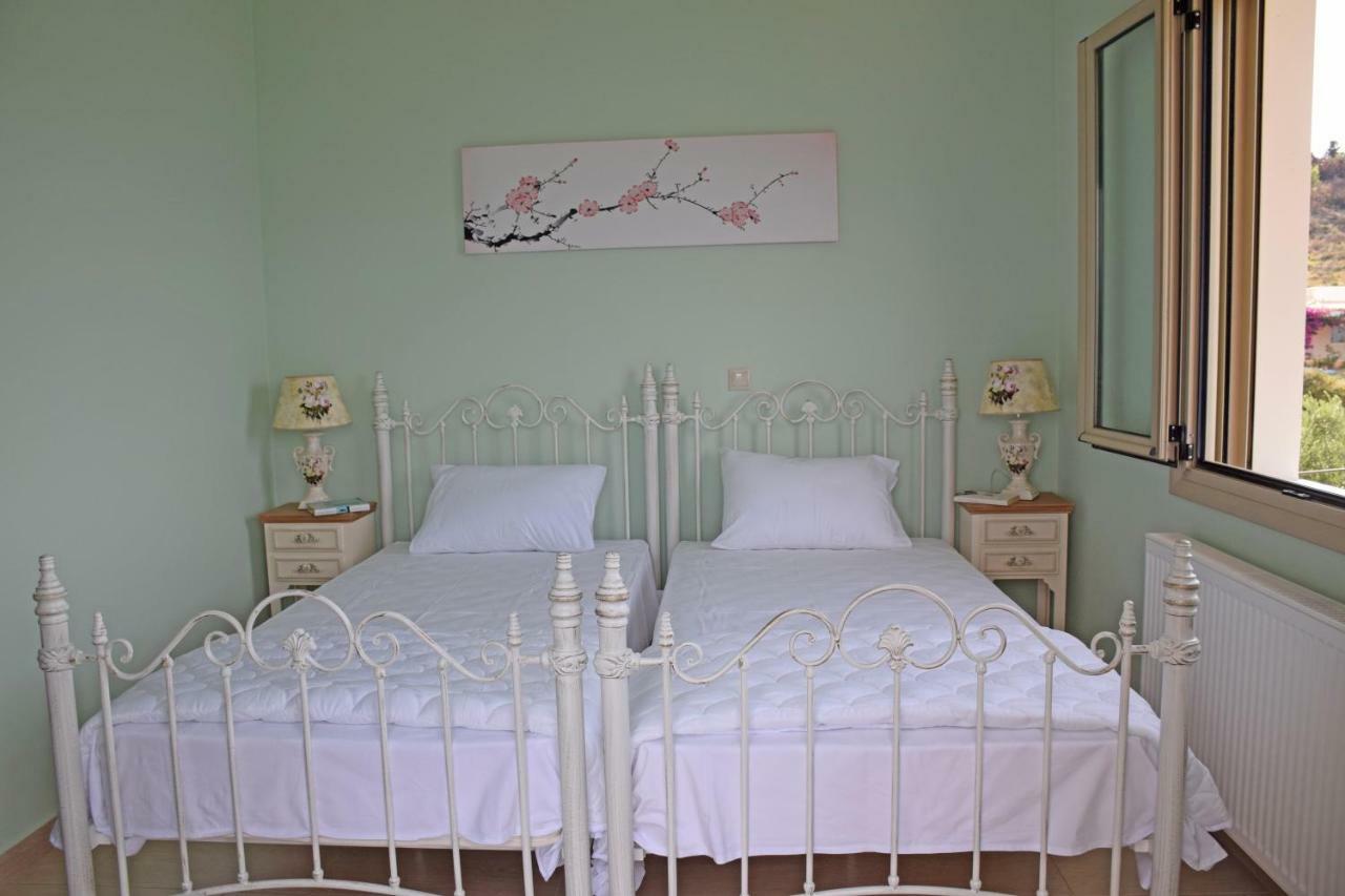 Villa Magdalena Lixouri Bagian luar foto